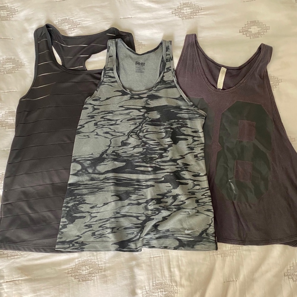 Tank BUNDLE! Size M